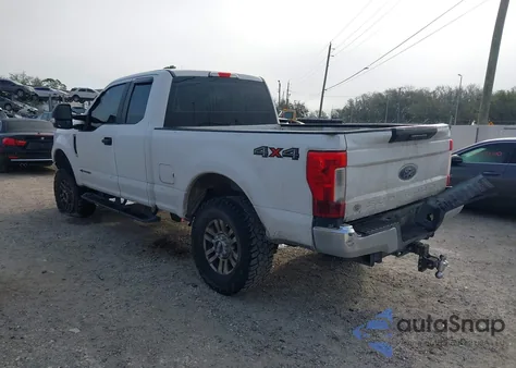 2017 Ford F-250 Xl z USA, uszkodzony, nr VIN 1FT7X2BT4HEC51499